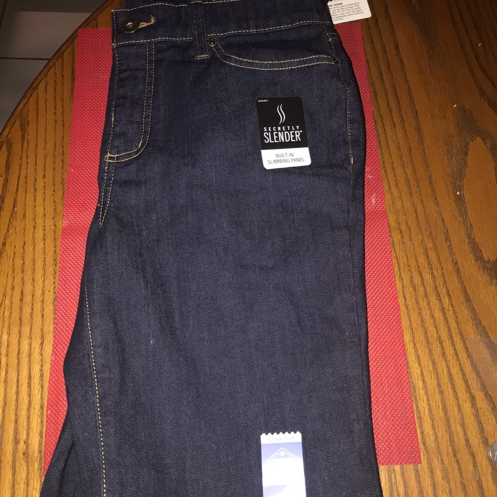 Very nice formfitting skinny leg Saint John jeans size 8